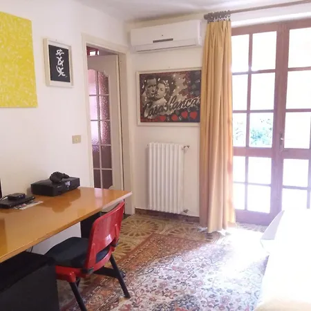 Oda ve Kahvaltı Corrias Siliqua