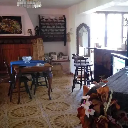 Corrias Oda ve Kahvaltı