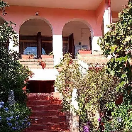 Bed & Breakfast Corrias 4*