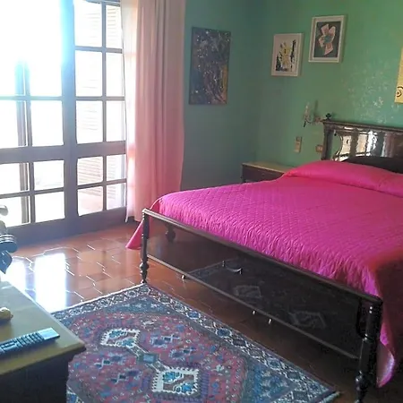 Corrias Bed & Breakfast 4*